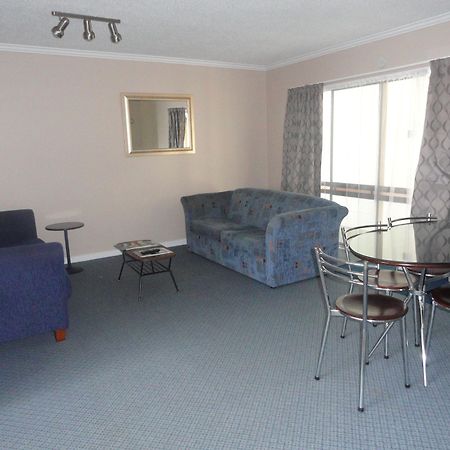 Hawks Inn Motel Upper Hutt Esterno foto