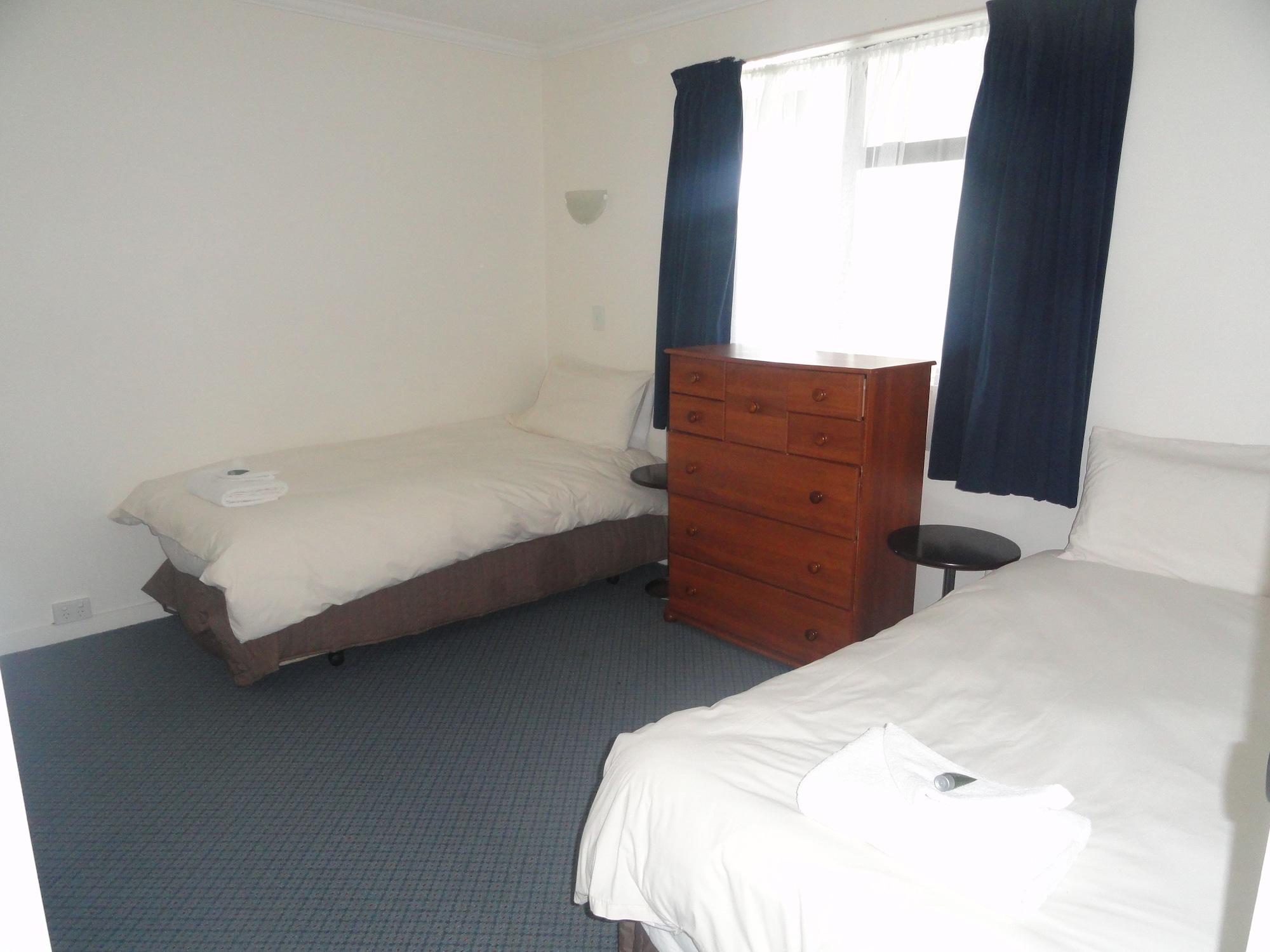 Hawks Inn Motel Upper Hutt Esterno foto