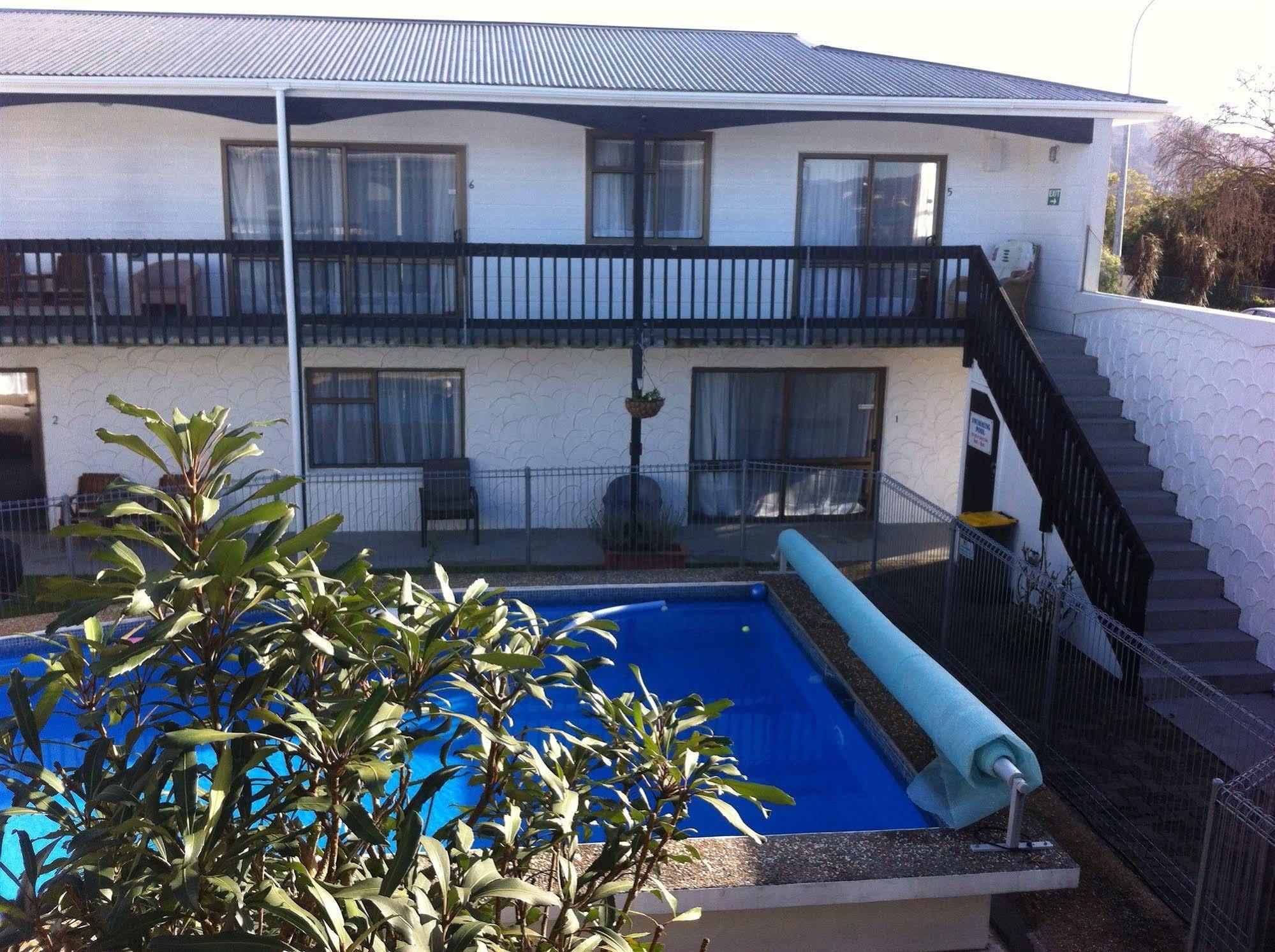 Hawks Inn Motel Upper Hutt Esterno foto