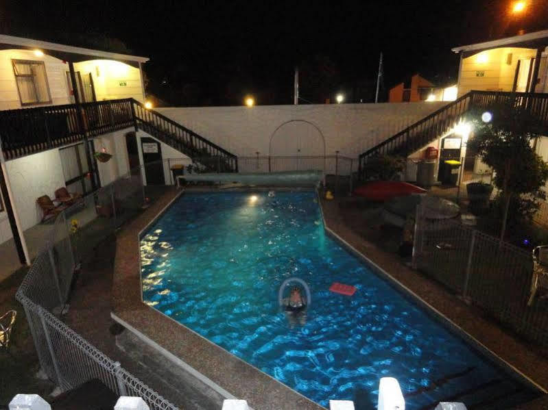 Hawks Inn Motel Upper Hutt Esterno foto