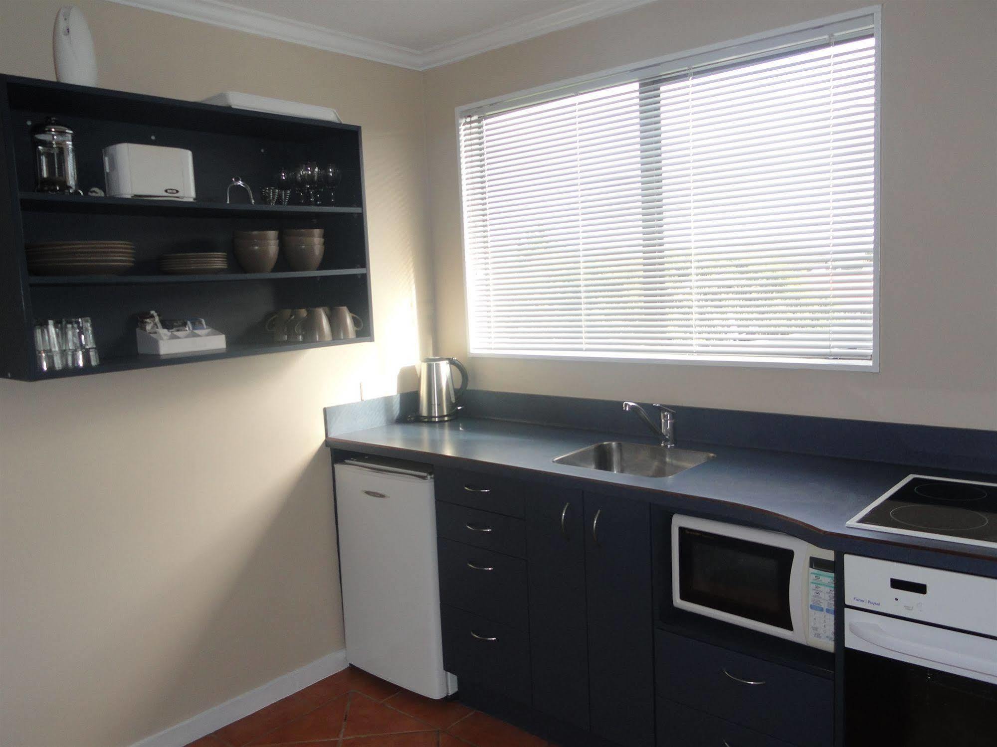 Hawks Inn Motel Upper Hutt Esterno foto